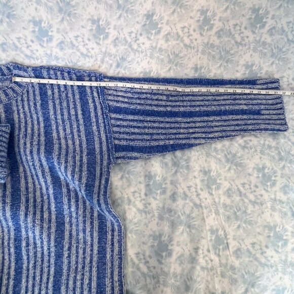NWT Grey Bandit, Frosted Morning Sweater in Blue, Medium, Over-Sized & Cozy - Picture 7 of 10